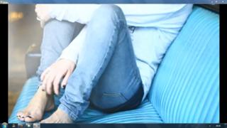 Alessandra Amoroso feet photo thumbnail