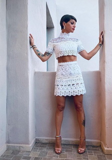 Alessandra Amoroso feet photo thumbnail