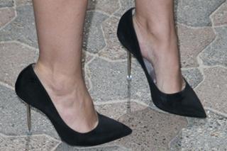 Alessandra Mastronardi feet photo thumbnail