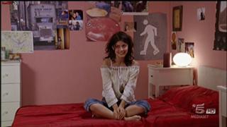 Alessandra Mastronardi feet photo thumbnail