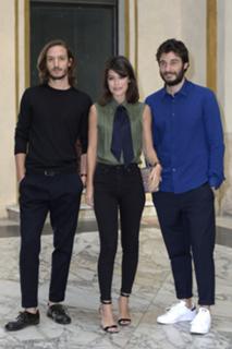 Alessandra Mastronardi feet photo thumbnail