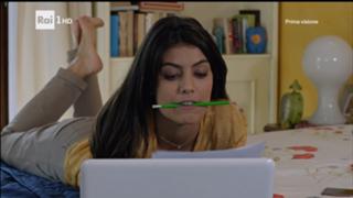 Alessandra Mastronardi feet photo thumbnail