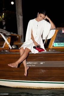 Alessandra Mastronardi feet photo thumbnail