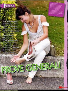 Alessandra Mastronardi feet photo thumbnail