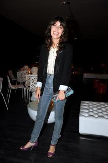 Alessandra Mastronardi feet photo thumbnail
