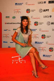 Alessandra Mastronardi feet photo thumbnail
