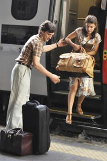 Alessandra Mastronardi feet photo thumbnail