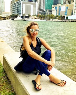 Alessandra Meyer-Wölden feet photo thumbnail