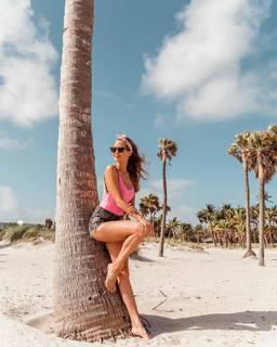 Alessandra Meyer-Wölden feet photo thumbnail