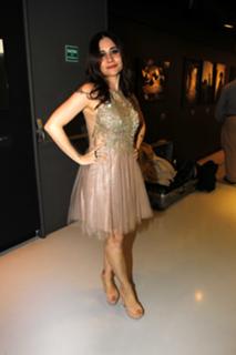 Alessandra Negrini feet photo thumbnail