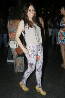 Alessandra Negrini feet photo thumbnail