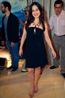 Alessandra Negrini feet photo thumbnail
