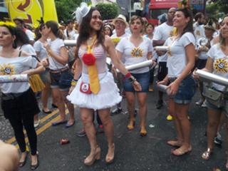 Alessandra Negrini feet photo thumbnail