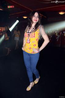 Alessandra Negrini feet photo thumbnail