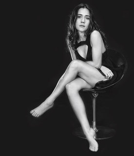Alessandra Negrini feet photo thumbnail