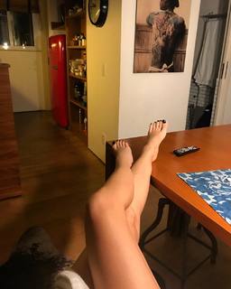 Alessandra Negrini feet photo thumbnail