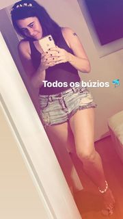Alessandra Negrini feet photo thumbnail