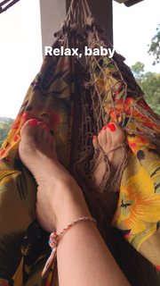 Alessandra Negrini feet photo thumbnail