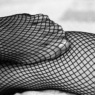 Alessandra Negrini feet photo thumbnail