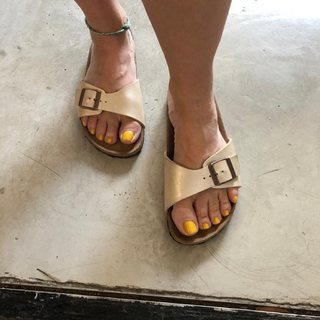 Alessandra Negrini feet photo thumbnail