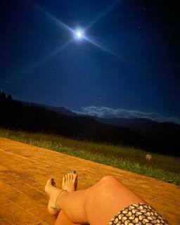 Alessandra Negrini feet photo thumbnail