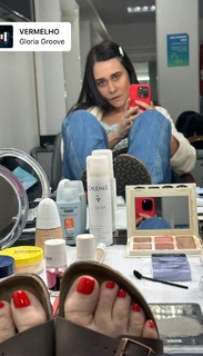 Alessandra Negrini feet photo thumbnail