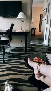 Alessandra Negrini feet photo thumbnail