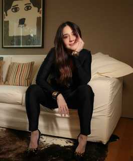 Alessandra Negrini feet photo thumbnail