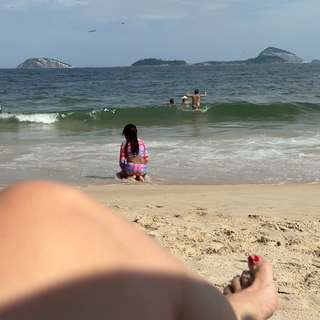 Alessandra Negrini feet photo thumbnail