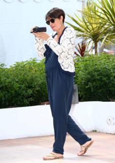 Alessandra Sublet feet photo thumbnail