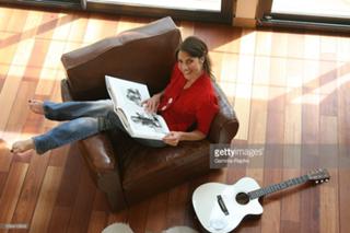 Alessandra Sublet feet photo thumbnail