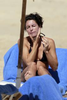 Alessandra Sublet feet photo thumbnail