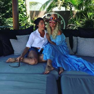 Alessandra Sublet feet photo thumbnail