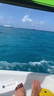 Alessandra Sublet feet photo thumbnail