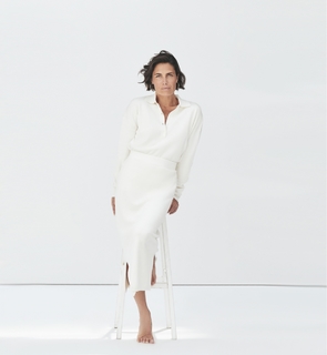 Alessandra Sublet feet photo thumbnail