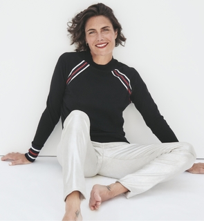 Alessandra Sublet feet photo thumbnail