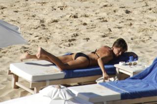 Alessandra Sublet feet photo thumbnail