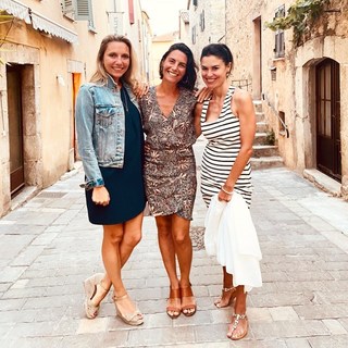 Alessandra Sublet feet photo thumbnail