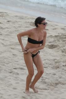 Alessandra Sublet feet photo thumbnail