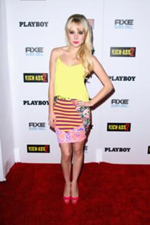 Alessandra Torresani feet photo thumbnail