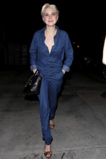 Alessandra Torresani feet photo thumbnail