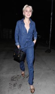 Alessandra Torresani feet photo thumbnail