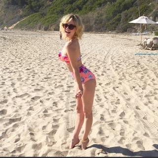 Alessandra Torresani feet photo thumbnail