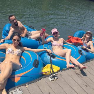 Alessandra Torresani feet photo thumbnail