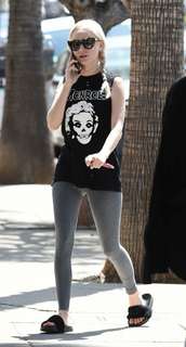 Alessandra Torresani feet photo thumbnail