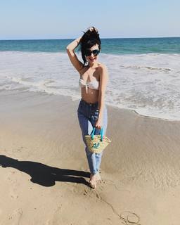 Alessandra Torresani feet photo thumbnail