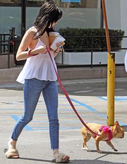 Alessandra Torresani feet photo thumbnail