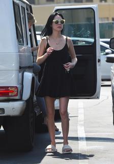 Alessandra Torresani feet photo thumbnail