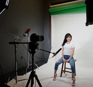 Alessandra Torresani feet photo thumbnail