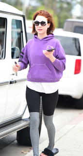 Alessandra Torresani feet photo thumbnail